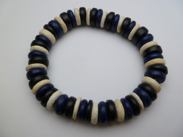 Black & White 10mm Coconut Beads Stretchable Bracelet